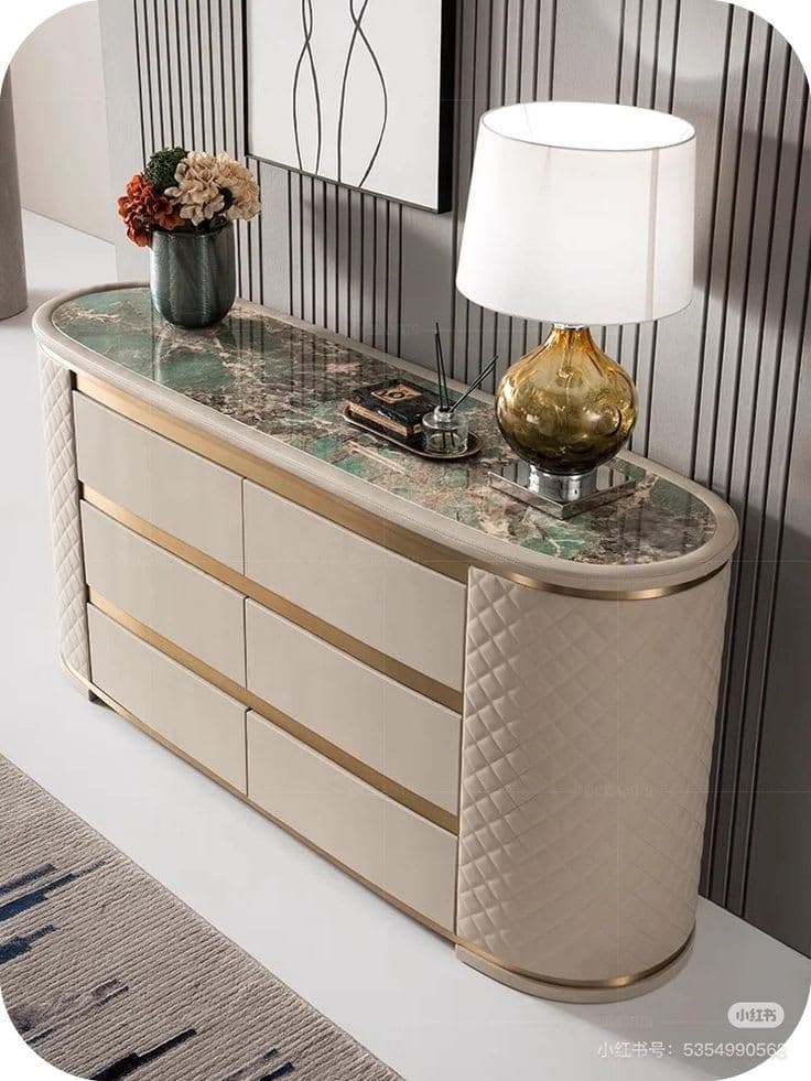 Chest of drawers