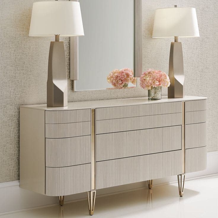 Chest of drawers